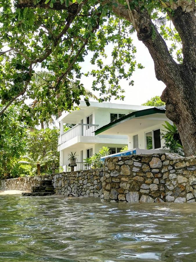 The Three P Beach Resort & Dive Center Agnay Екстериор снимка