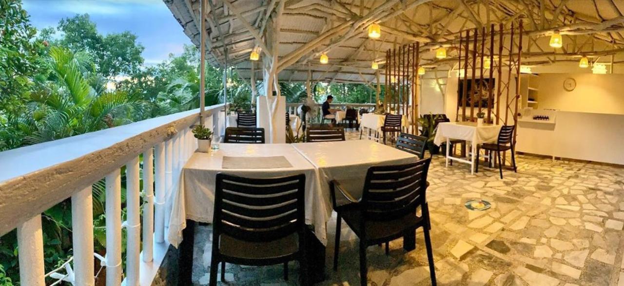 The Three P Beach Resort & Dive Center Agnay Екстериор снимка